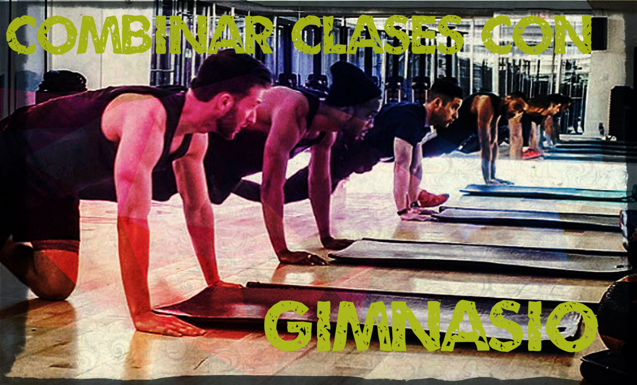 Combinar clases colectivas con las pesas y el trabajo de fuerza