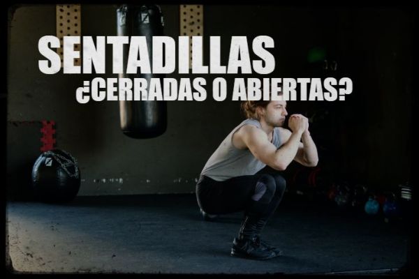 Sentadillas con los pies juntos o abiertos